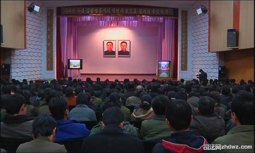 高清组图：朝鲜民众痛哭悼念金正日-7.jpg