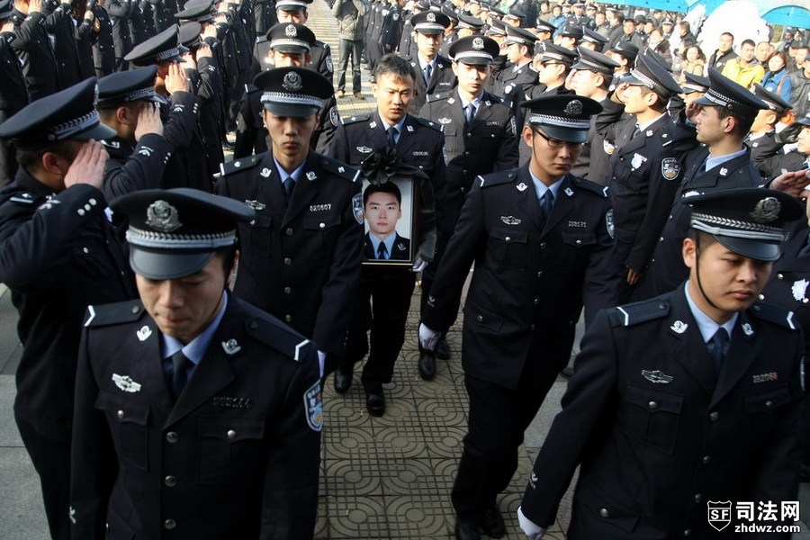 1、11月27日上午，黄升同志的追悼会在江苏省徐州市殡仪馆举行.jpg
