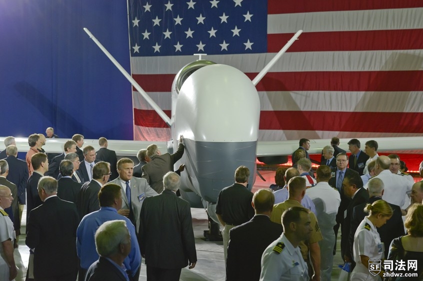 6、美国海军MQ-4C无人侦察机揭牌仪式.jpg