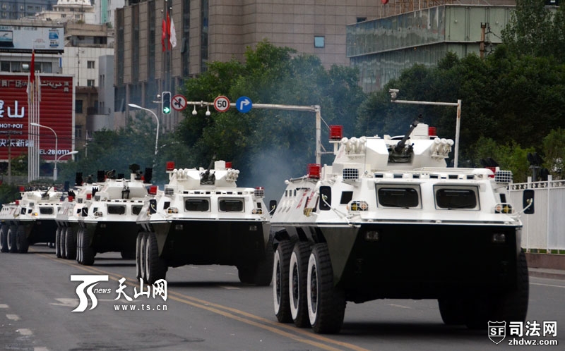 6月29日，驻疆武警部队反恐维稳誓师大会在乌鲁木齐举行-3.jpg